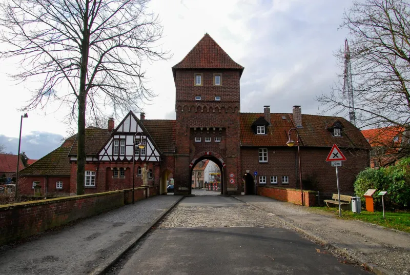 Stone Stages and Timber Theatres: Ludlow's Living Medieval Architecture as Christmas Canvas